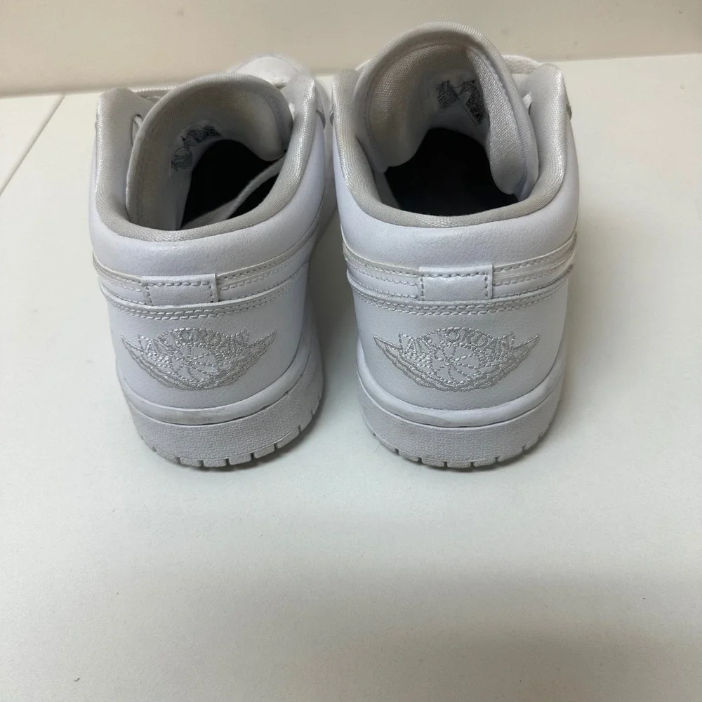 Jordan 1 Low White Metallic Silver Womens 8 Sneakers DV0990-111